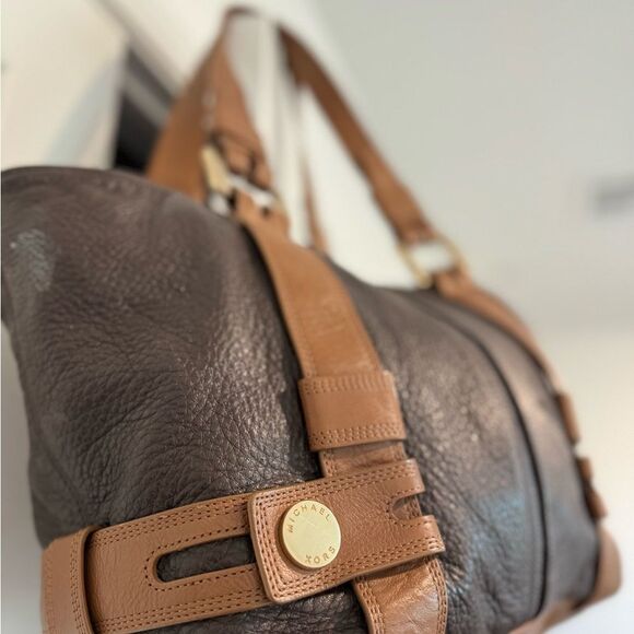 Michael Kors Two-Tone Tote Bag with Leather Accents and Metal Hardware Vintage - Picture 2 of 6